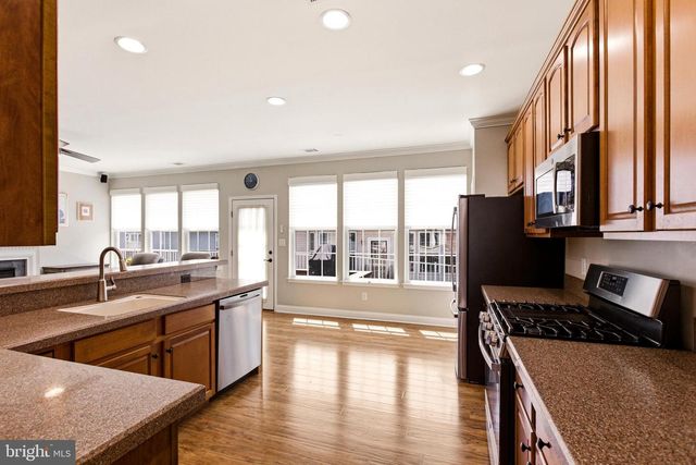10 SHANE ST, Sicklerville, NJ 08081