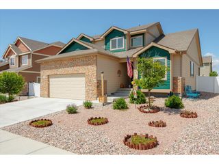 2584 Grizzly Pl, Johnstown, CO 80534
