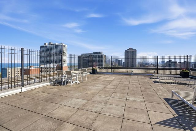 2930 N Sheridan Road 306, Chicago, IL 60657