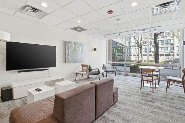 2930 N Sheridan Road 306, Chicago, IL 60657
