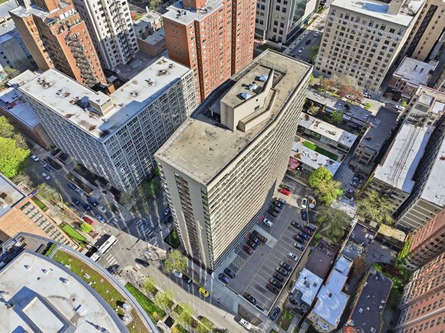 2930 N Sheridan Road 306, Chicago, IL 60657
