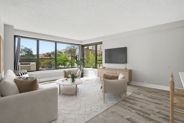 2930 N Sheridan Road 306, Chicago, IL 60657