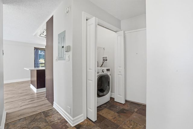 2930 N Sheridan Road 306, Chicago, IL 60657