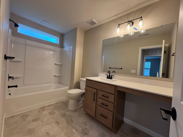6153 Goodview Avenue S, Cottage Grove, MN 55016