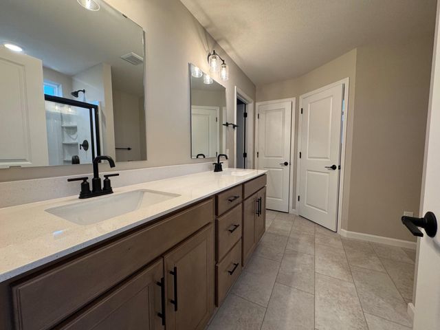 6153 Goodview Avenue S, Cottage Grove, MN 55016