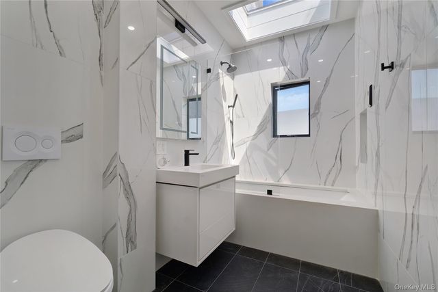 1712 Dekalb Avenue, Brooklyn, NY 11237