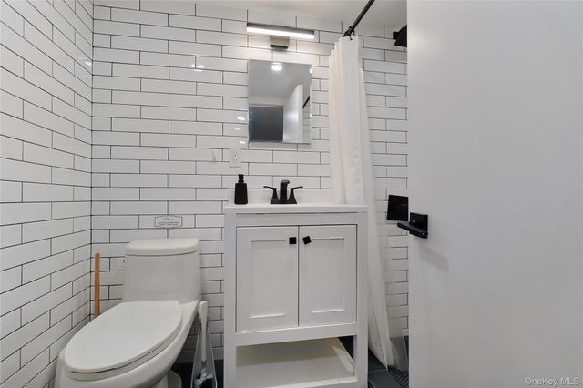 1712 Dekalb Avenue, Brooklyn, NY 11237