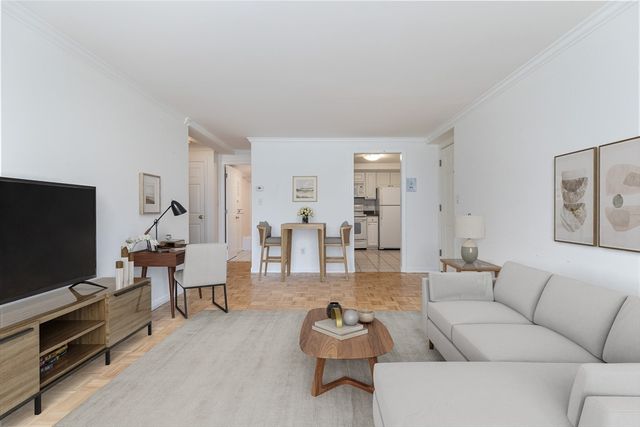 329 Harvard St 1, Cambridge, MA 02139