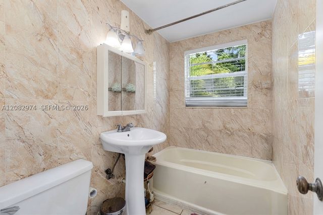 1610 Michigan Ave 5, Miami Beach, FL 33139