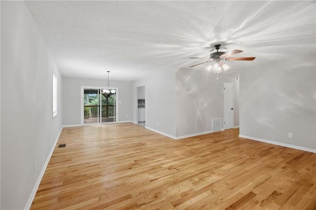 736 Wolfskin Road, Arnoldsville, GA 30619