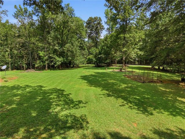 736 Wolfskin Road, Arnoldsville, GA 30619