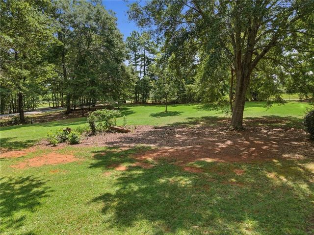 736 Wolfskin Road, Arnoldsville, GA 30619