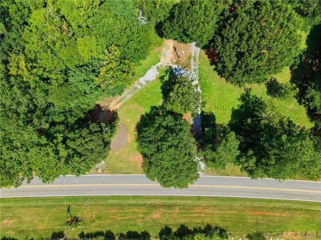 736 Wolfskin Road, Arnoldsville, GA 30619