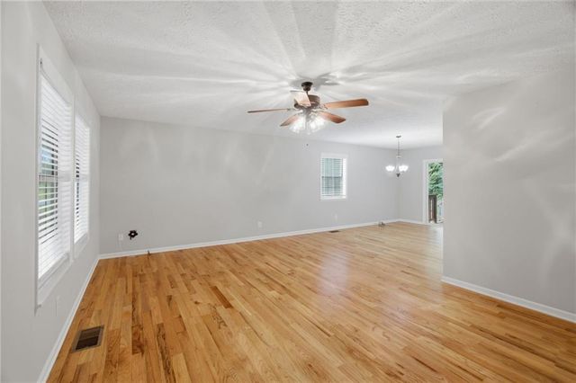 736 Wolfskin Road, Arnoldsville, GA 30619