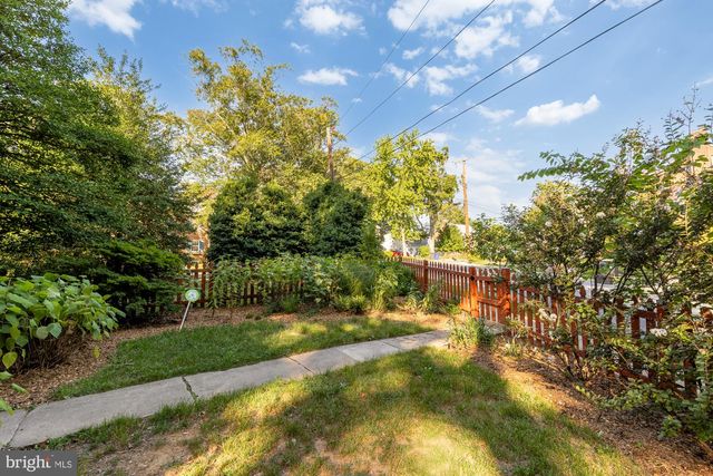 5707 39TH AVE, Hyattsville, MD 20781