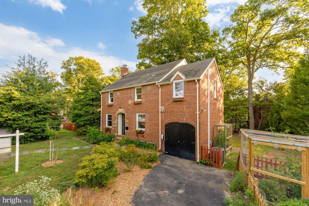 5707 39TH AVE, Hyattsville, MD 20781