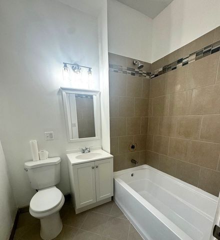 6402 S Greenwood Avenue, Chicago, IL 60637