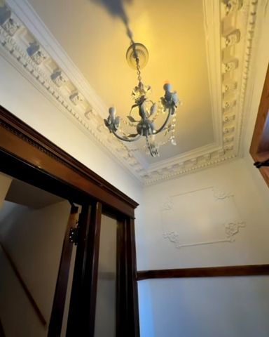 6402 S Greenwood Avenue, Chicago, IL 60637