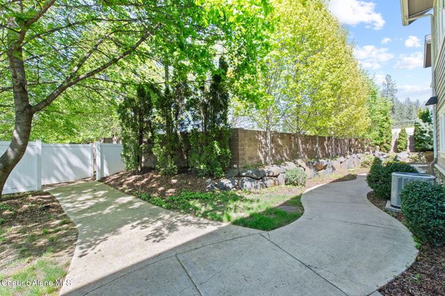 4539 Greenchain LOOP, APT 2, Coeur D'alene, ID 83814