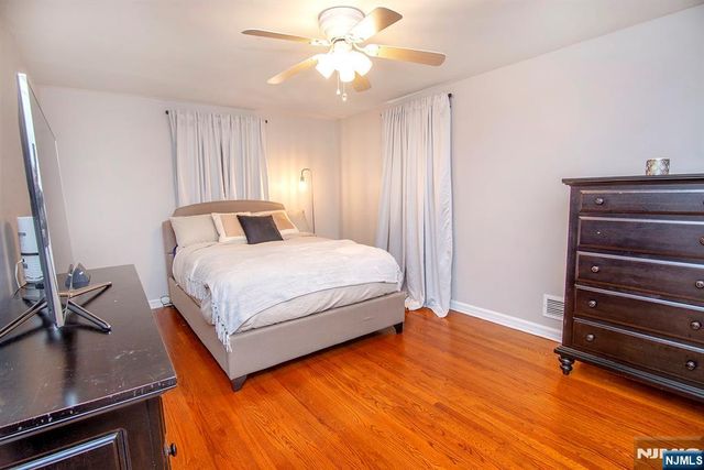 75 17th Avenue, Elmwood Park, NJ 07407