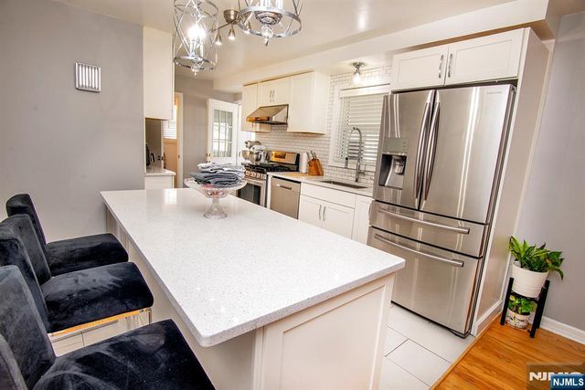 75 17th Avenue, Elmwood Park, NJ 07407