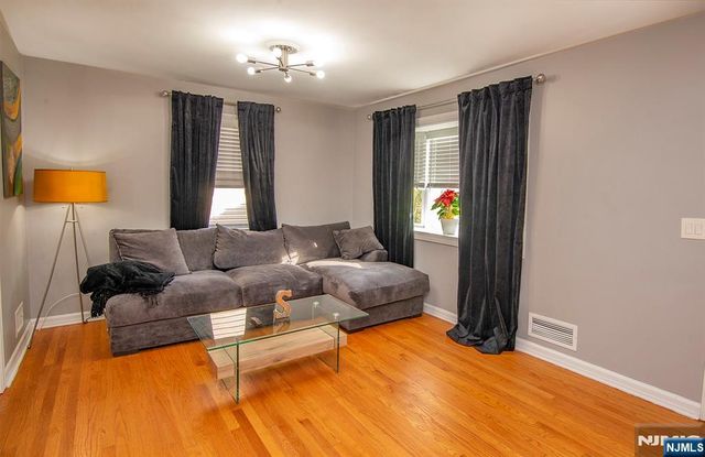 75 17th Avenue, Elmwood Park, NJ 07407