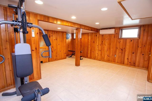 75 17th Avenue, Elmwood Park, NJ 07407
