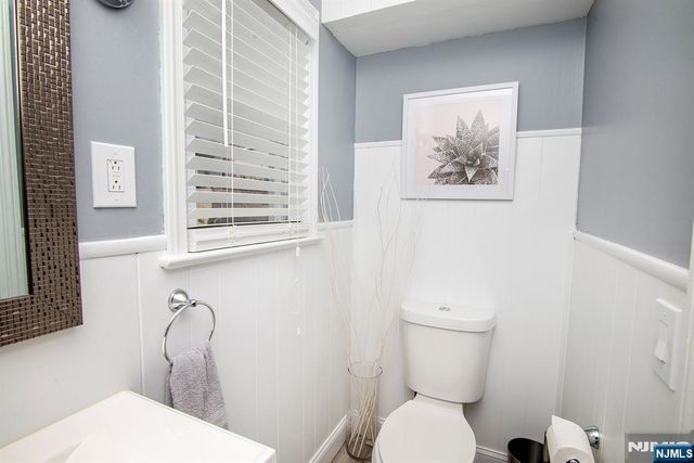 75 17th Avenue, Elmwood Park, NJ 07407