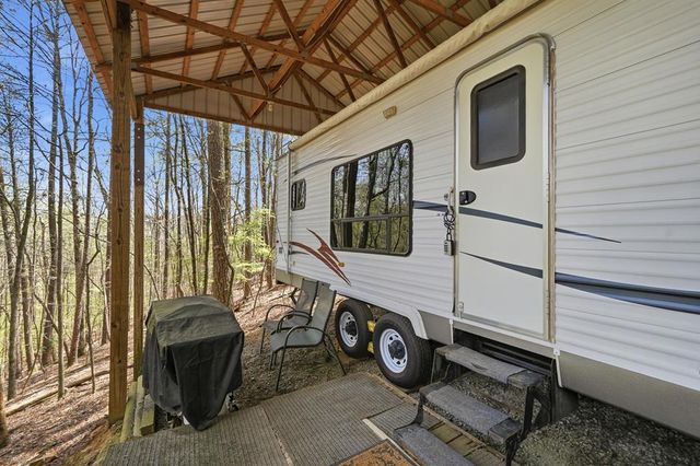 96 10th Street, Ellijay, GA 30540