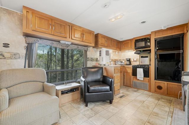 96 10th Street, Ellijay, GA 30540