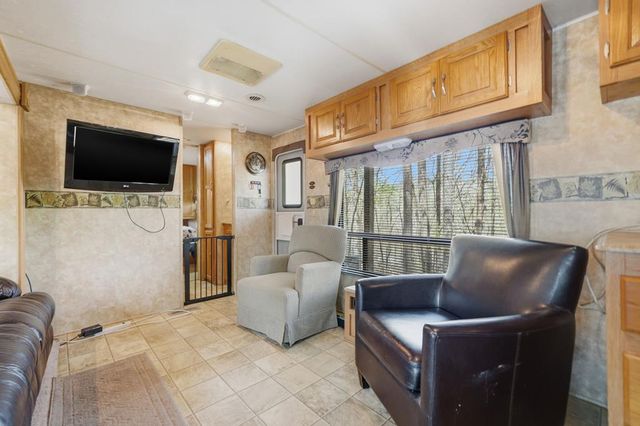 96 10th Street, Ellijay, GA 30540