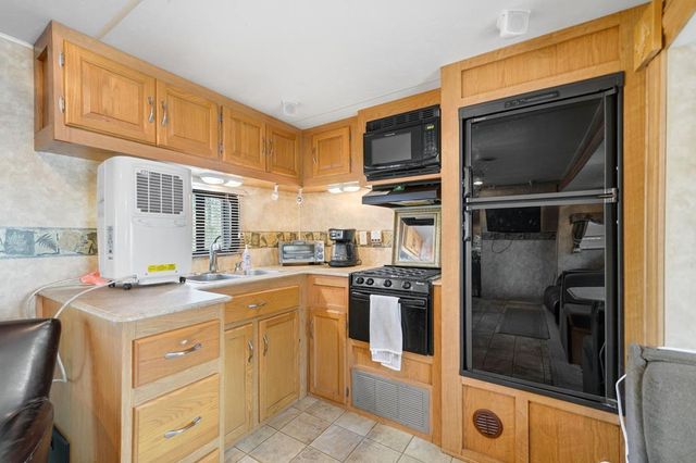 96 10th Street, Ellijay, GA 30540