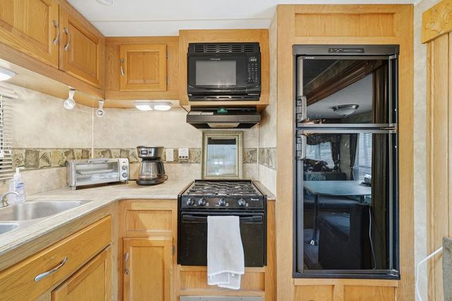 96 10th Street, Ellijay, GA 30540