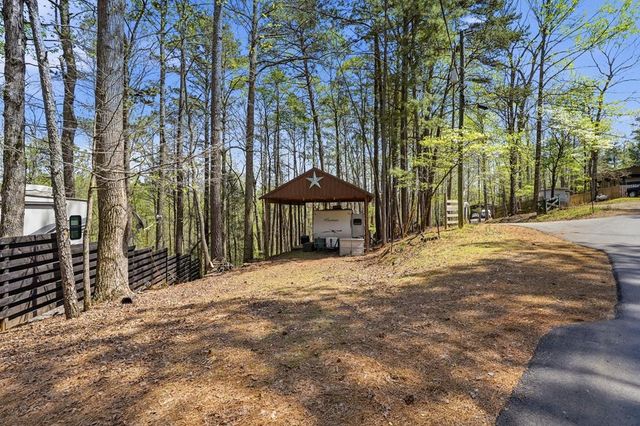 96 10th Street, Ellijay, GA 30540