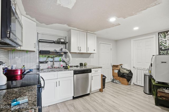 22 N Melbourne Street, Beverly Hills, FL 34465