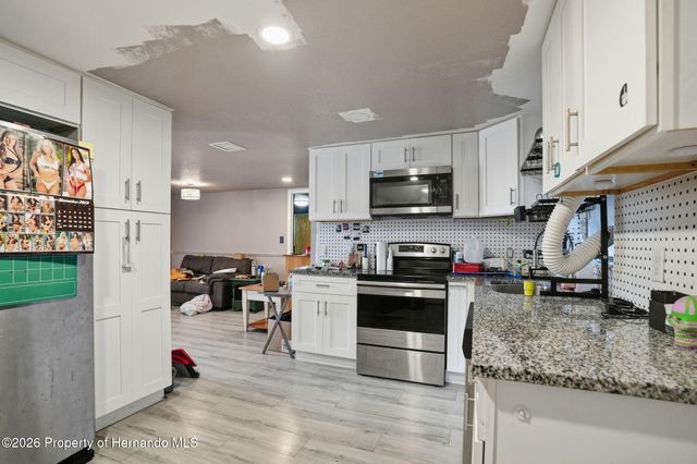 22 N Melbourne Street, Beverly Hills, FL 34465