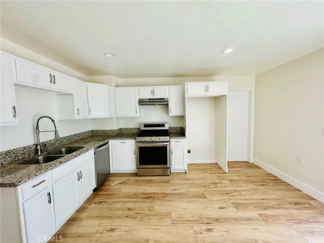 2804 Elmwood, Bakersfield, CA 93305