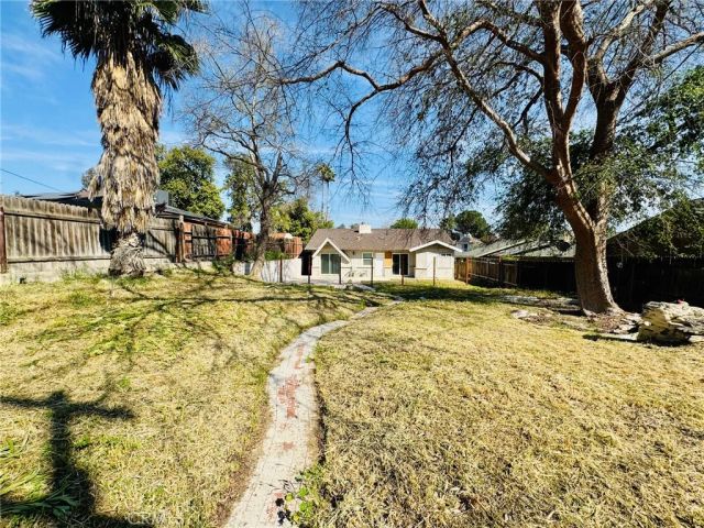 2804 Elmwood, Bakersfield, CA 93305