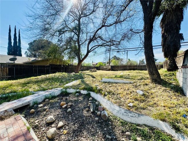 2804 Elmwood, Bakersfield, CA 93305