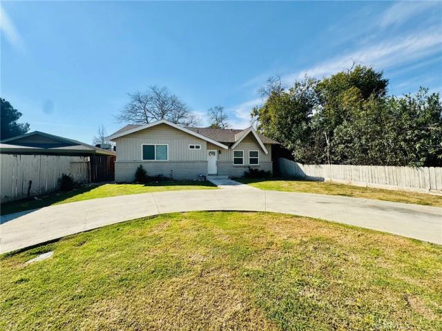 2804 Elmwood, Bakersfield, CA 93305