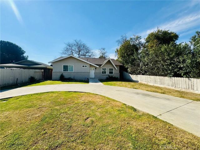 2804 Elmwood, Bakersfield, CA 93305
