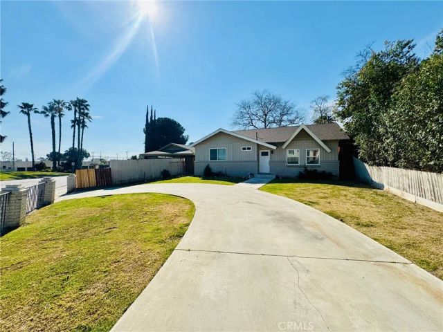 2804 Elmwood, Bakersfield, CA 93305