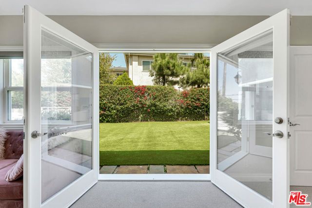 3733 Willowcrest Avenue, Studio City (los Angeles), CA 91604