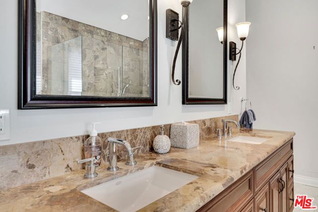 3733 Willowcrest Avenue, Studio City (los Angeles), CA 91604