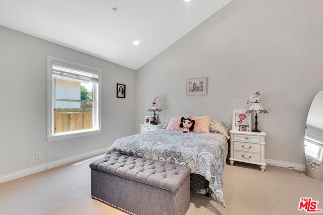 3733 Willowcrest Avenue, Studio City (los Angeles), CA 91604