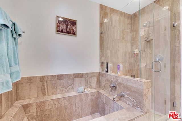 3733 Willowcrest Avenue, Studio City (los Angeles), CA 91604