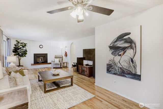 8106 55th Avenue NE, Marysville, WA 98270