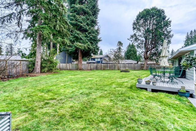 8106 55th Avenue NE, Marysville, WA 98270