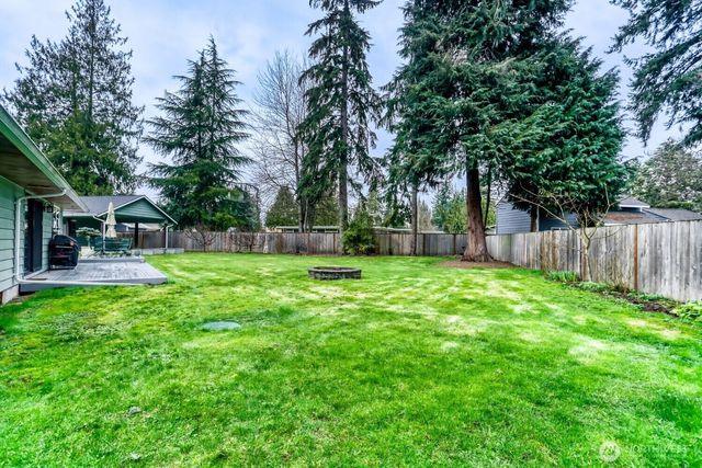 8106 55th Avenue NE, Marysville, WA 98270