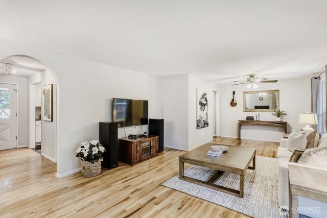 8106 55th Avenue NE, Marysville, WA 98270